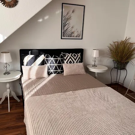 Zapfwerk-rooms بيت ريفي *