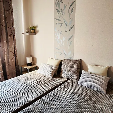 Zapfwerk-rooms بيت ريفي